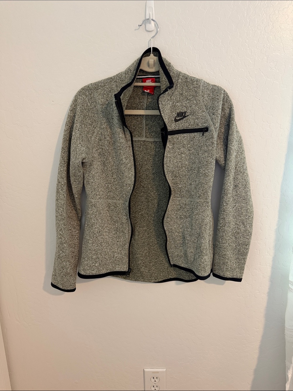 Nike Women’s Heather Gray Full-Zip Athletic Jacket with Black Trim